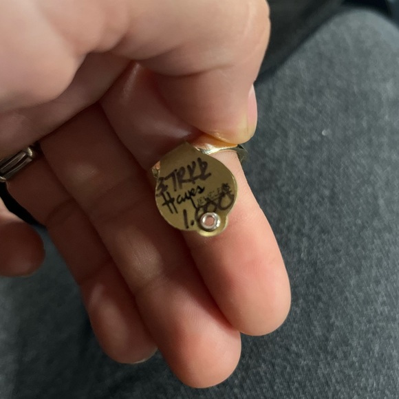 Beautiful! Brand New! Hayes Jewelers Anni/Wedding Band - 14K + Diamonds! - Picture 3 of 7